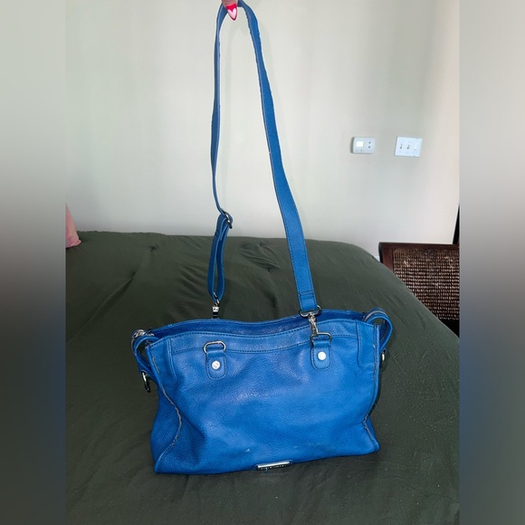 Steve Madden Blue Textured Crossbody Bag - Picture 2 of 4